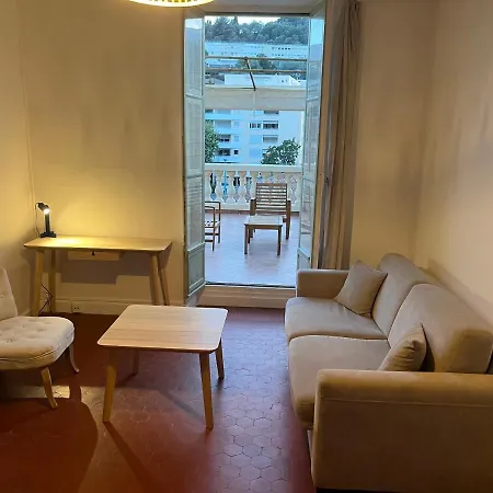 Grande Terrasse Au Calme Menton